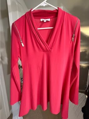 Chaus V Neck Zip Blouse Women’s size S Long Sleeve Career Office Flowy Top coral